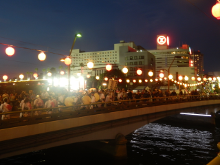 阿波踊り夜景.BMP